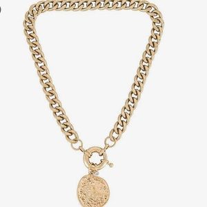 Trendy layered gold necklace
